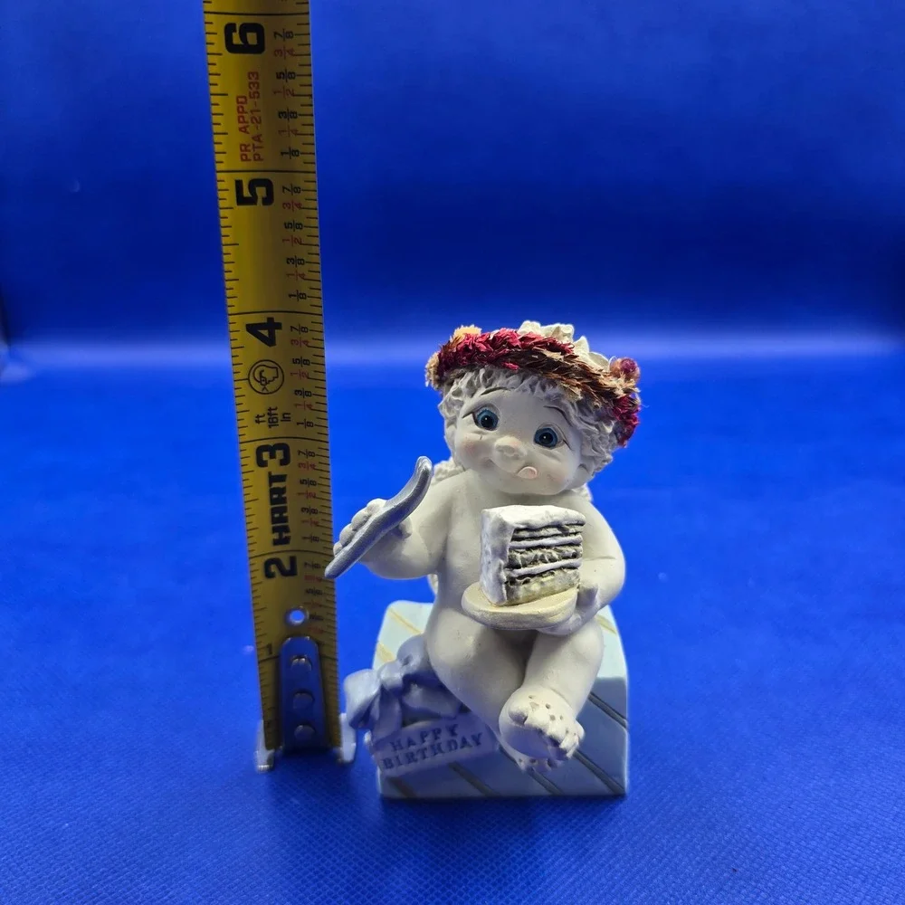 Dreamsicles Birthday Delight Figurine 1999 Kristin Haynes Angel Cherub 11119D